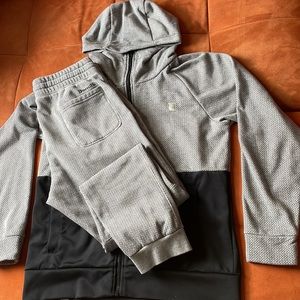 Bench Sweatpants and Sweatshirt Set